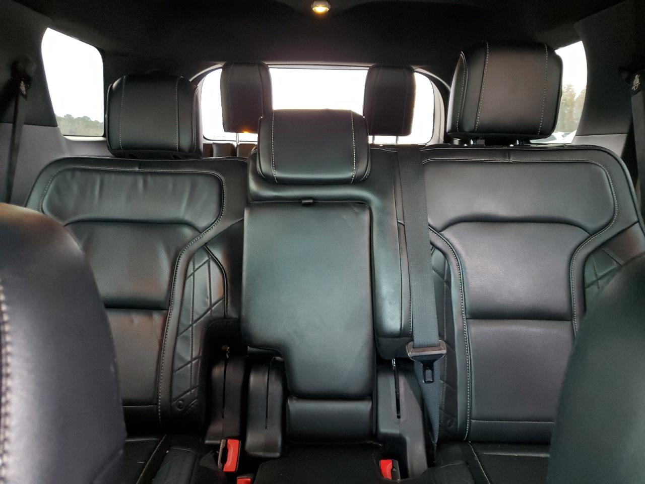 2016 Ford Explorer VIN 1FM5K8HT7GGC64729 Copart auction photo, front end / minor dent/scratches damage thumbnail 10