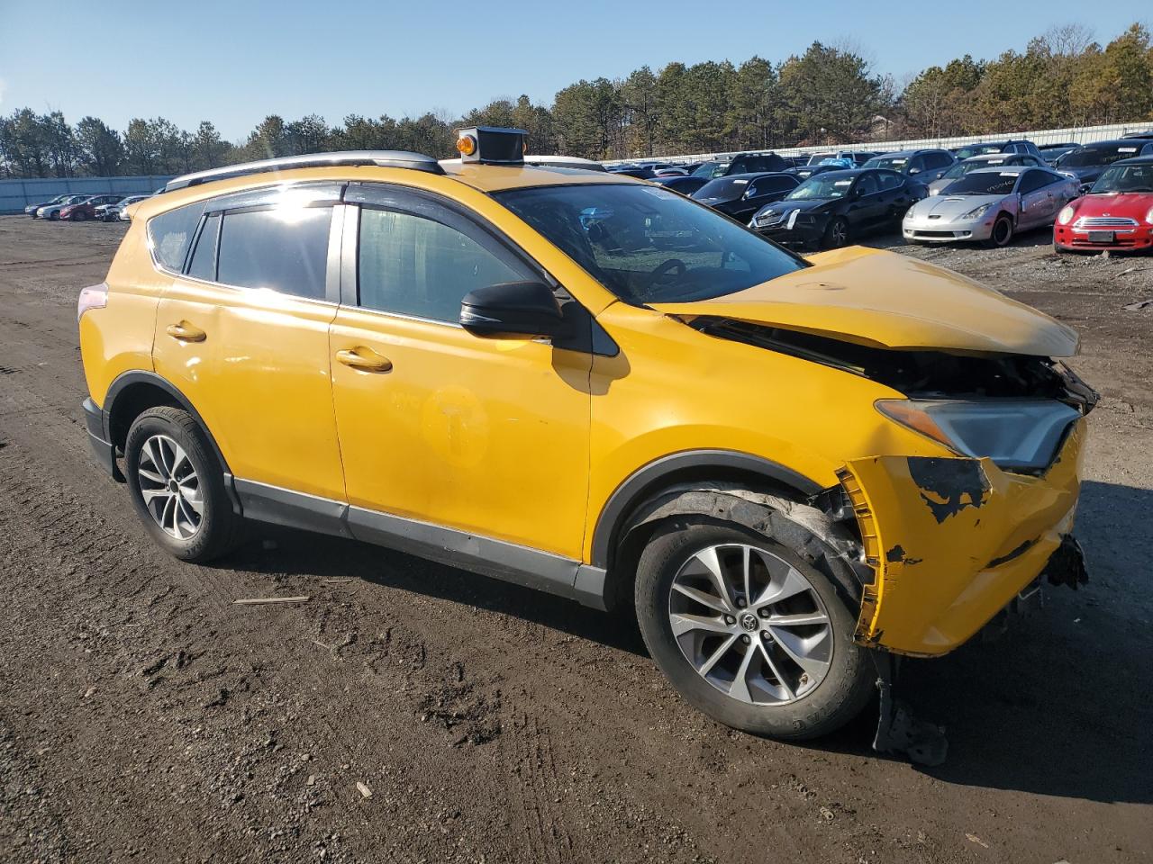 2017 Toyota RAV 4 VIN JTMRJREV3HD138522 Copart auction photo, front end / side damage thumbnail 4