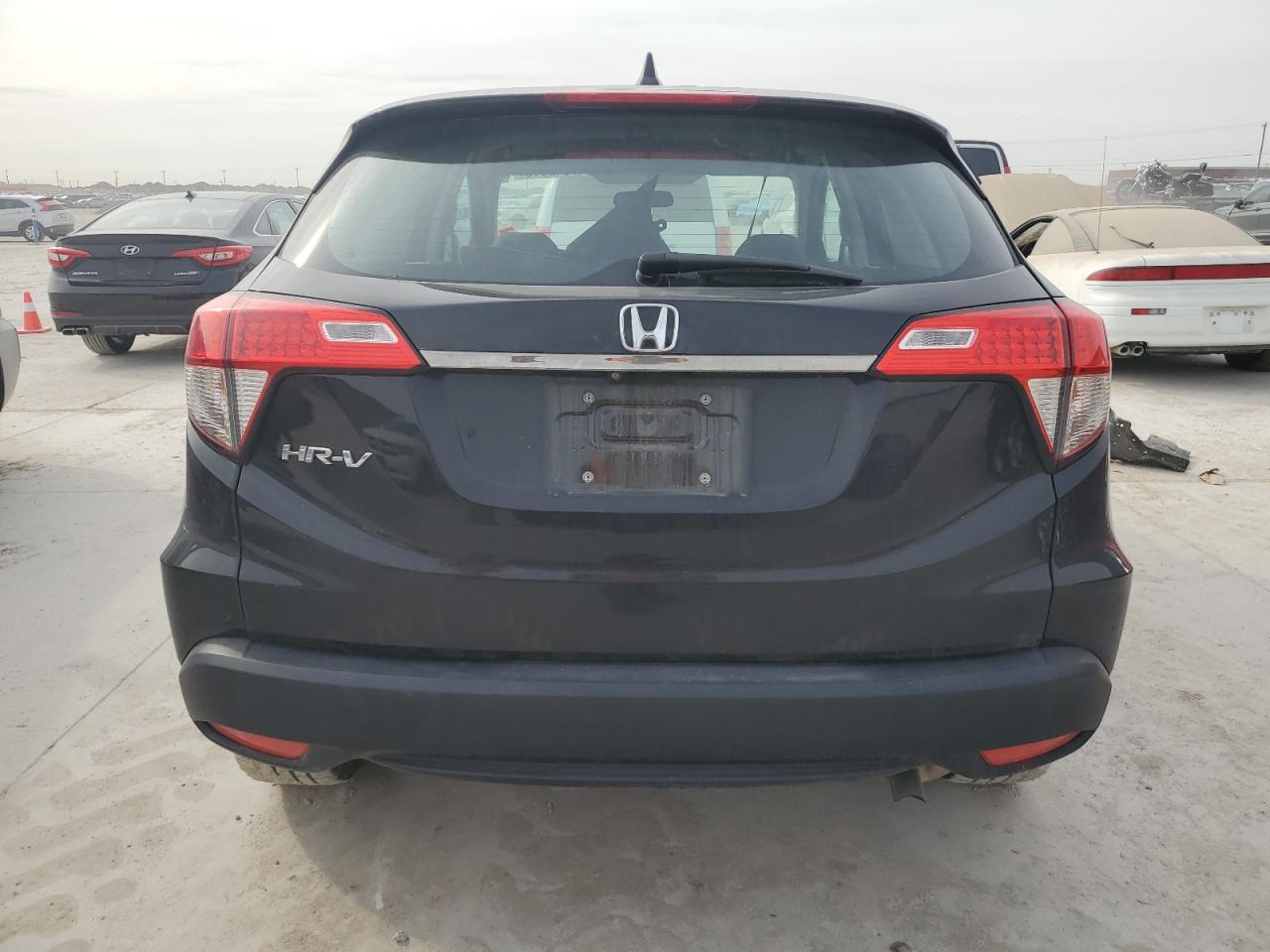 2019 Honda HR-V VIN 3CZRU5H35KM710268 Copart auction photo, front end / minor dent/scratches damage thumbnail 6
