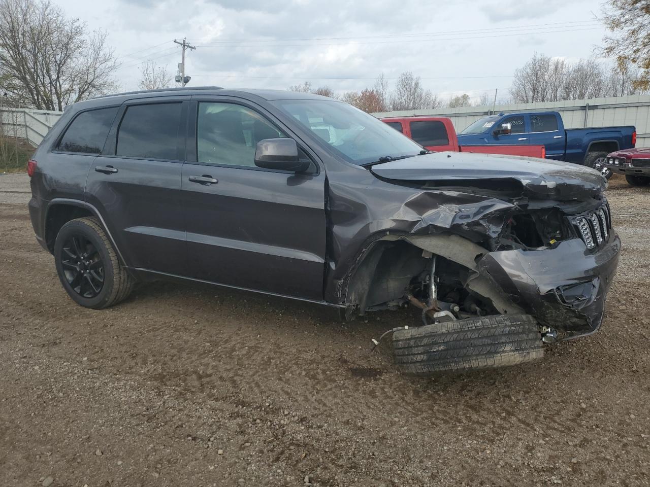 2020 Jeep Grand Cherokee VIN 1C4RJFAG2LC334634 Copart auction photo, front end / side damage thumbnail 4
