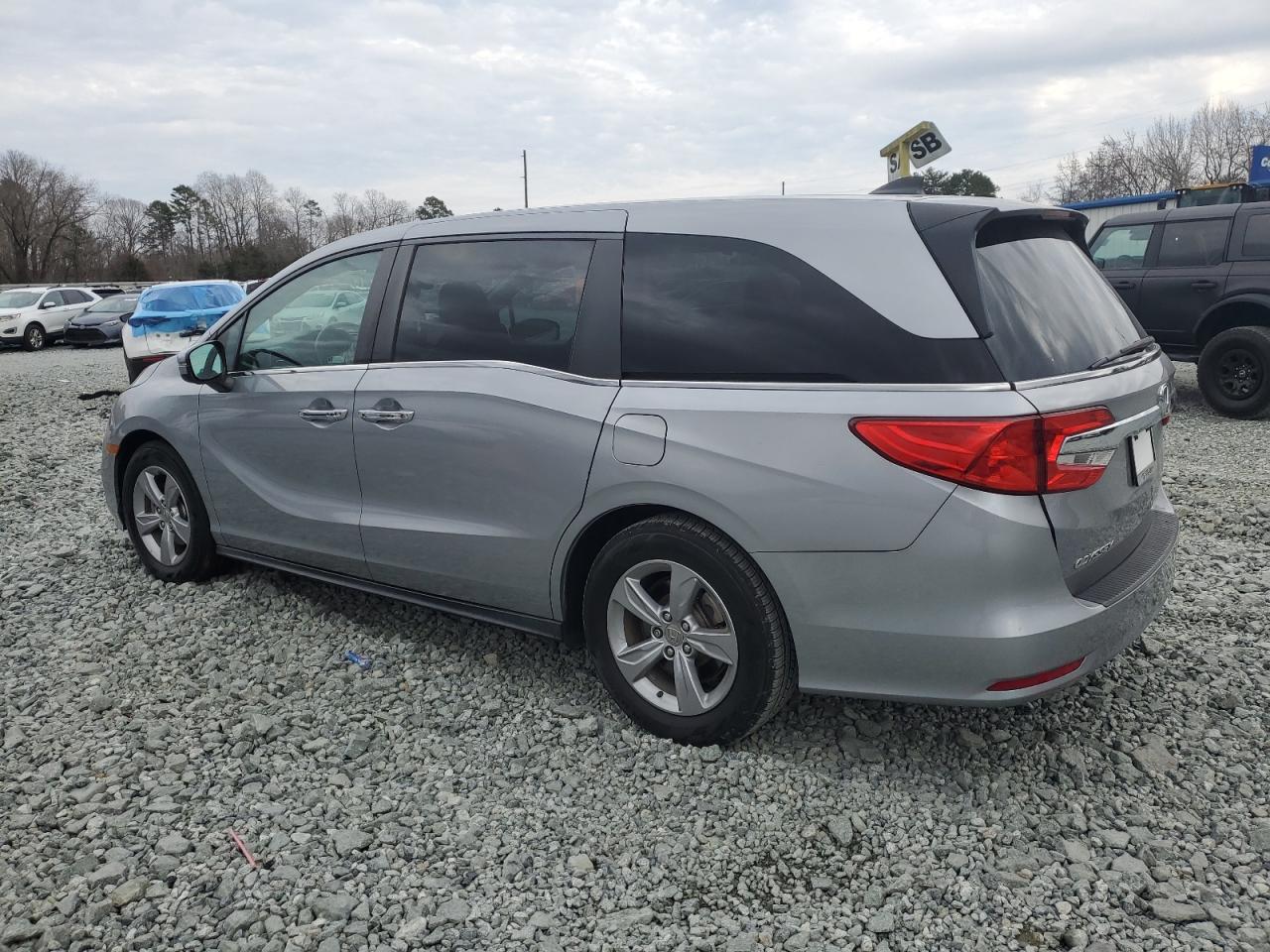 2019 Honda Odyssey VIN 5FNRL6H72KB036411 Copart auction photo, front end damage thumbnail 2