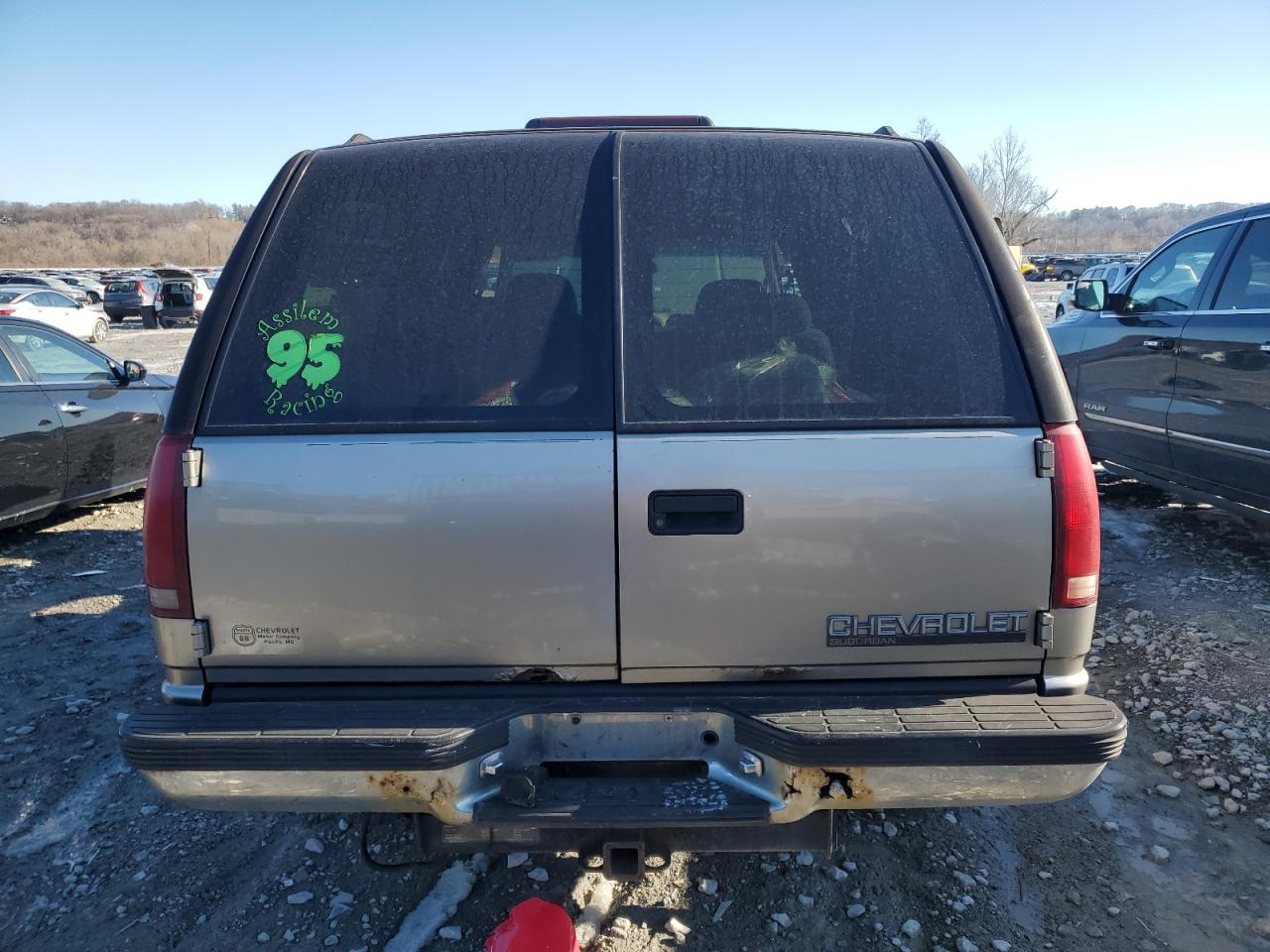 1999 Chevrolet Suburban VIN 3GNFK16R2XG226764 Copart auction photo, front end damage thumbnail 6