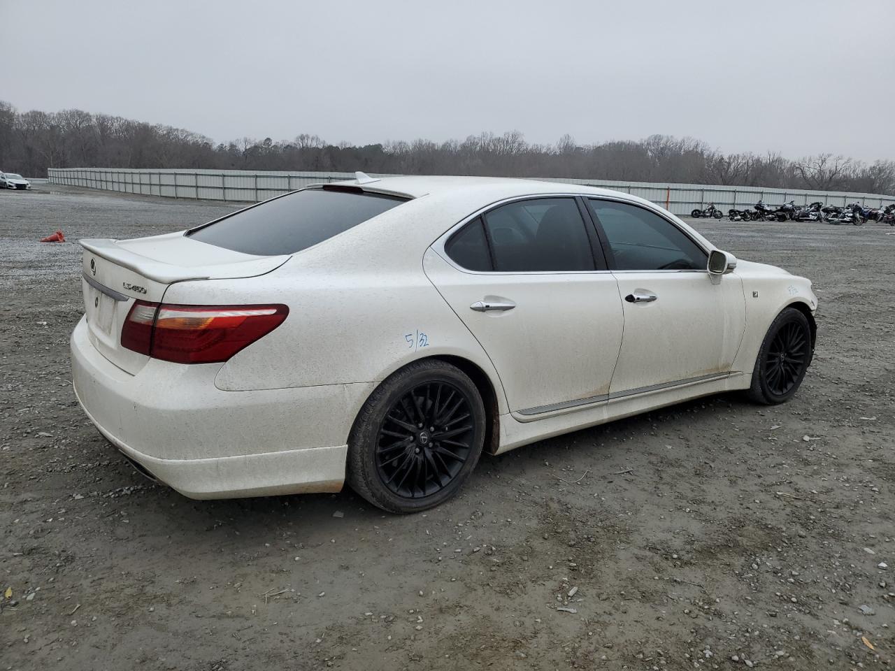 2010 Lexus LS VIN JTHBL5EF9A5101163 Copart auction photo, front end / minor dent/scratches damage thumbnail 3