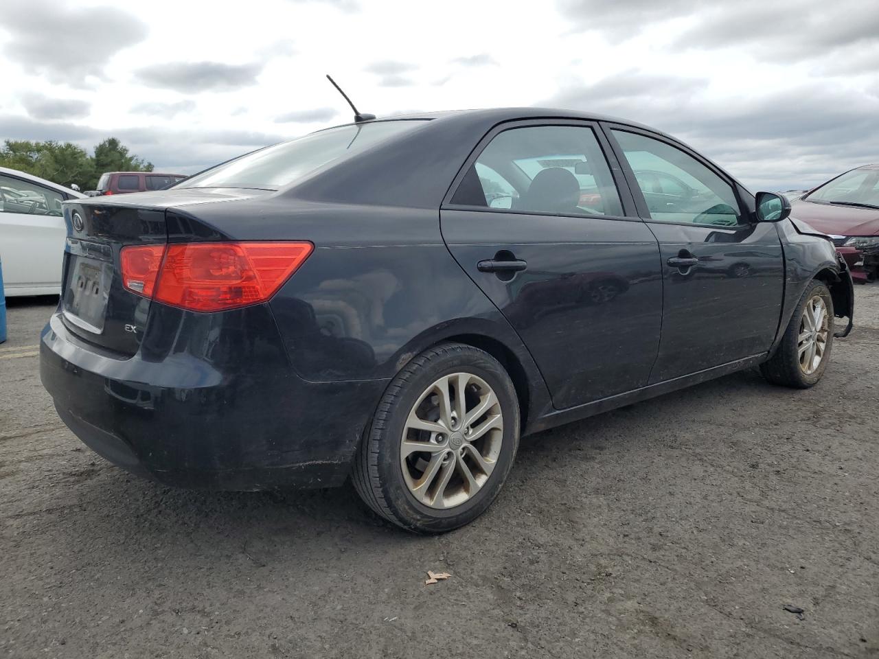 2012 KIA Forte VIN KNAFU4A20C5554620 Copart auction photo, undercarriage damage thumbnail 3