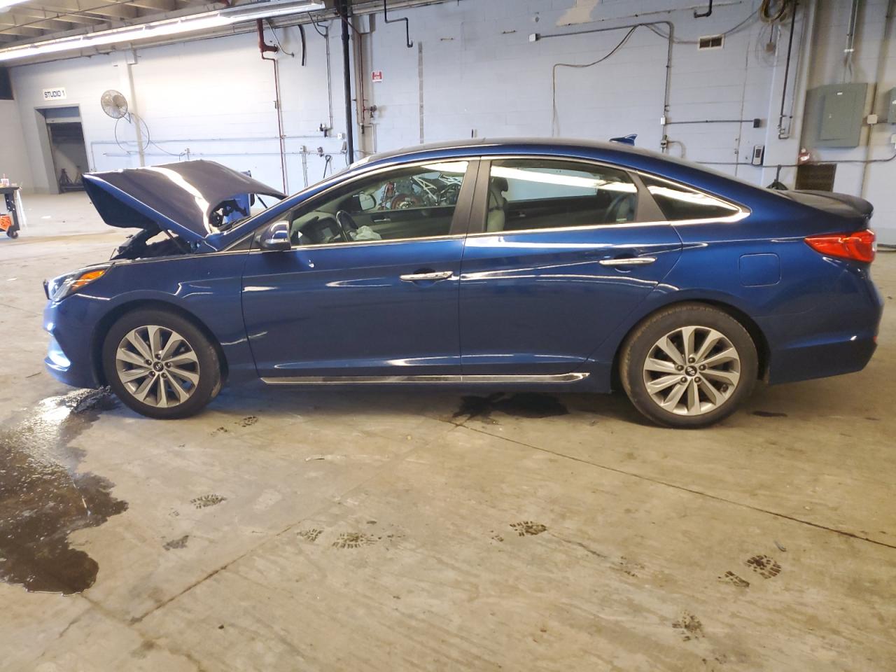 2017 Hyundai Sonata VIN 5NPE34AF3HH566806 Copart auction photo, front end / minor dent/scratches damage thumbnail 2