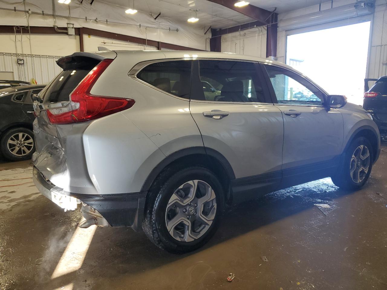 2018 Honda CR-V VIN 7FARW2H57JE087534 Copart auction photo, rear end damage thumbnail 3