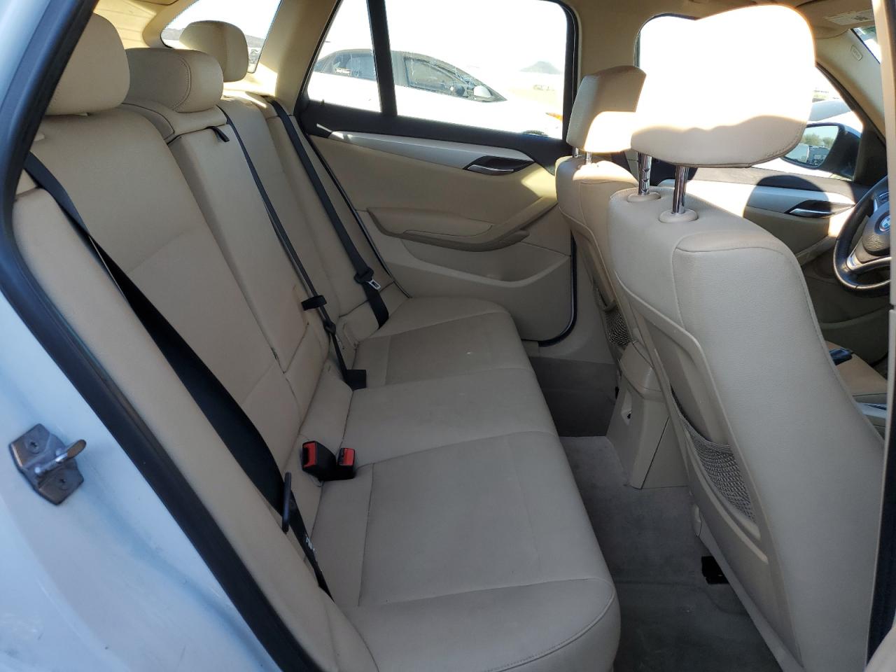2015 BMW X1 VIN WBAVM1C5XFV318949 Copart auction photo, front end damage thumbnail 11
