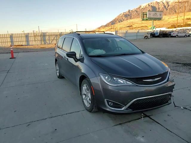 2020 Chrysler Pacifica VIN 2C4RC1FG0LR281252 Copart auction photo, front end damage thumbnail 11