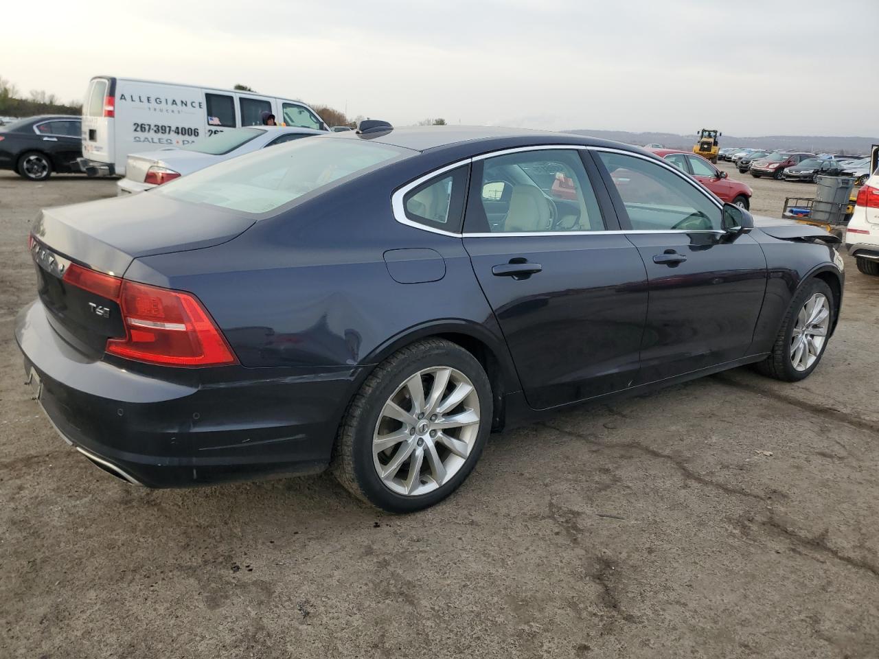 2017 Volvo S90 VIN YV1A22MK6H1004513 Copart auction photo, front end damage thumbnail 3
