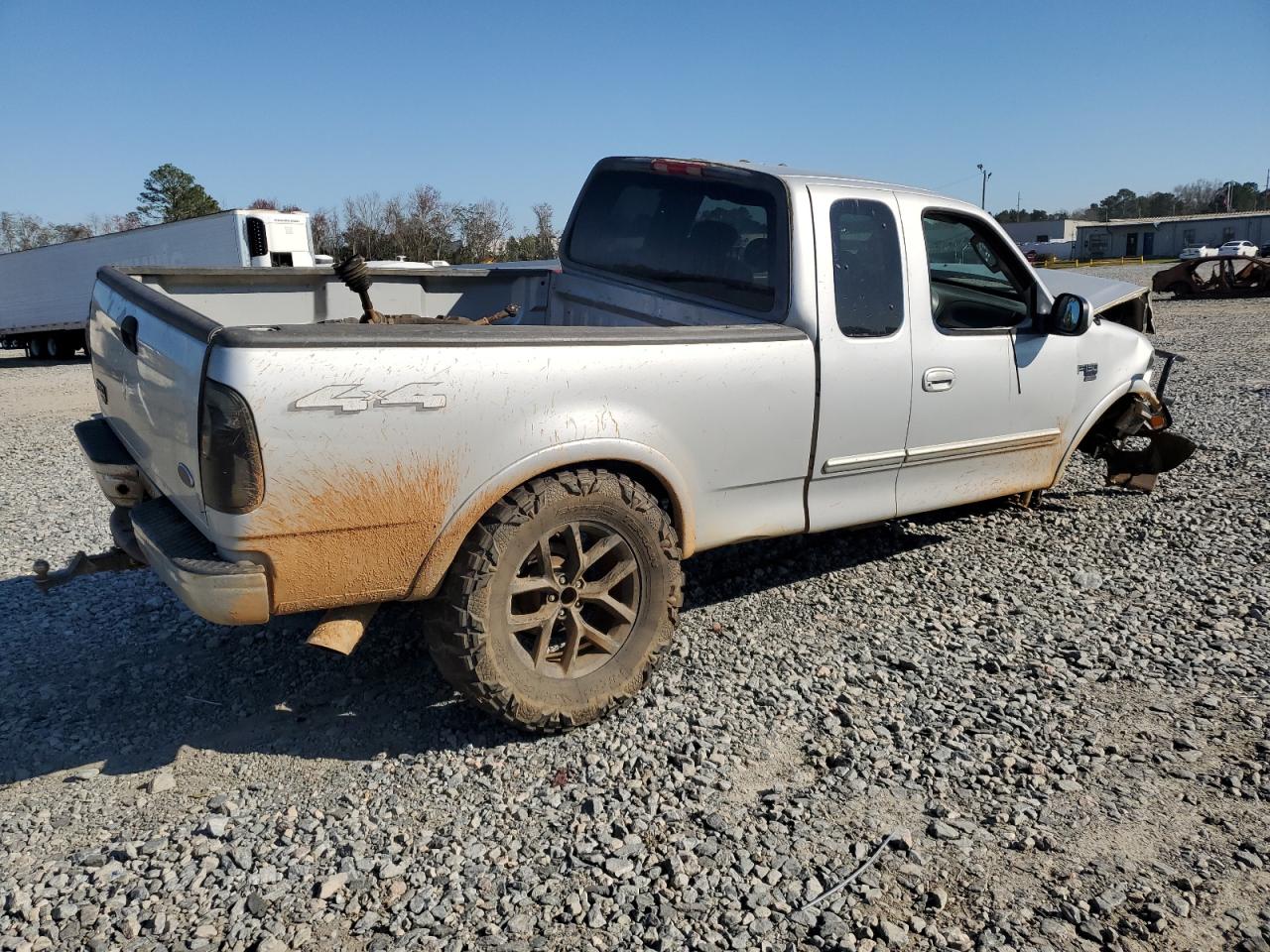 2003 Ford F-150 VIN 1FTRX18L83NA36680 Copart auction photo, front end damage thumbnail 3