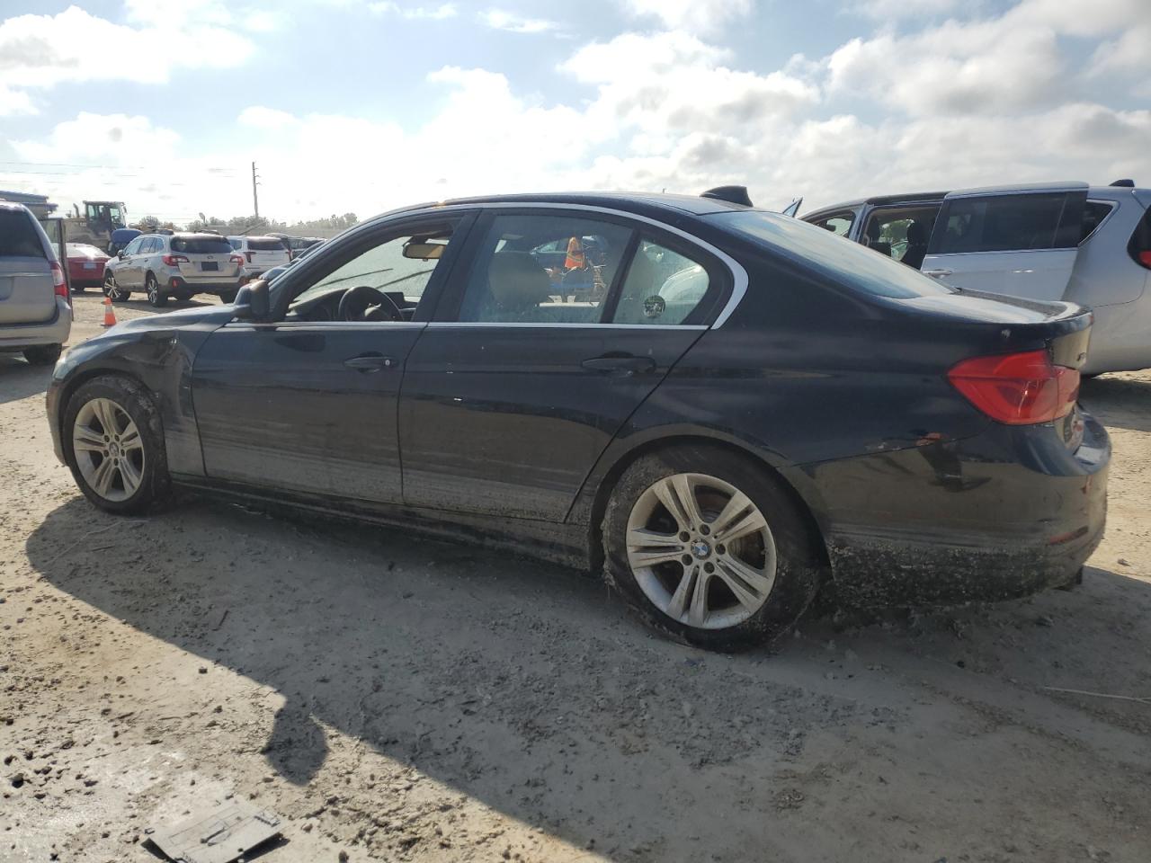 2017 BMW 3er VIN WBA8D9G32HNU62714 Copart auction photo, water/flood / all over damage thumbnail 2