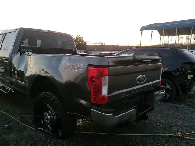 2017 Ford F250 VIN 1FT7W2BT7HEC15437 Copart auction photo, front end / side damage thumbnail 13