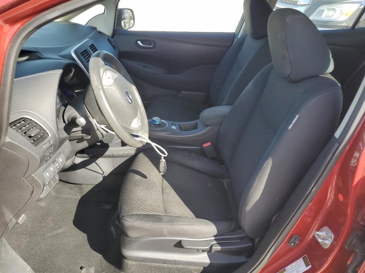2015 Nissan Leaf VIN 1N4AZ0CP4FC322057 Copart auction photo, minor dent/scratches damage thumbnail 7