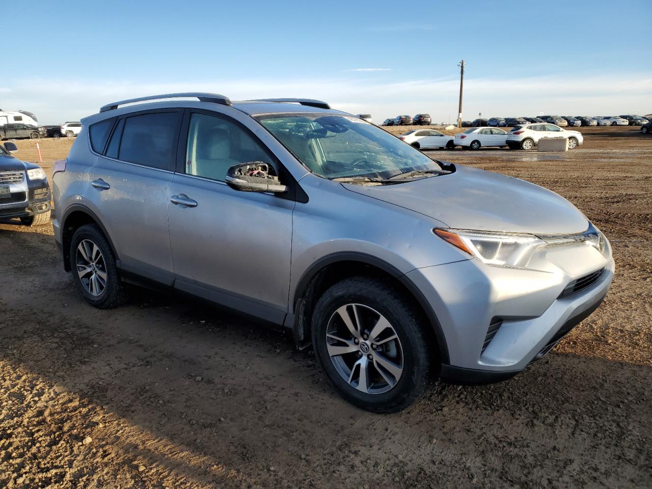 2018 Toyota RAV 4 VIN 2T3BFREV9JW840730 Copart auction photo, hail / minor dent/scratches damage thumbnail 4
