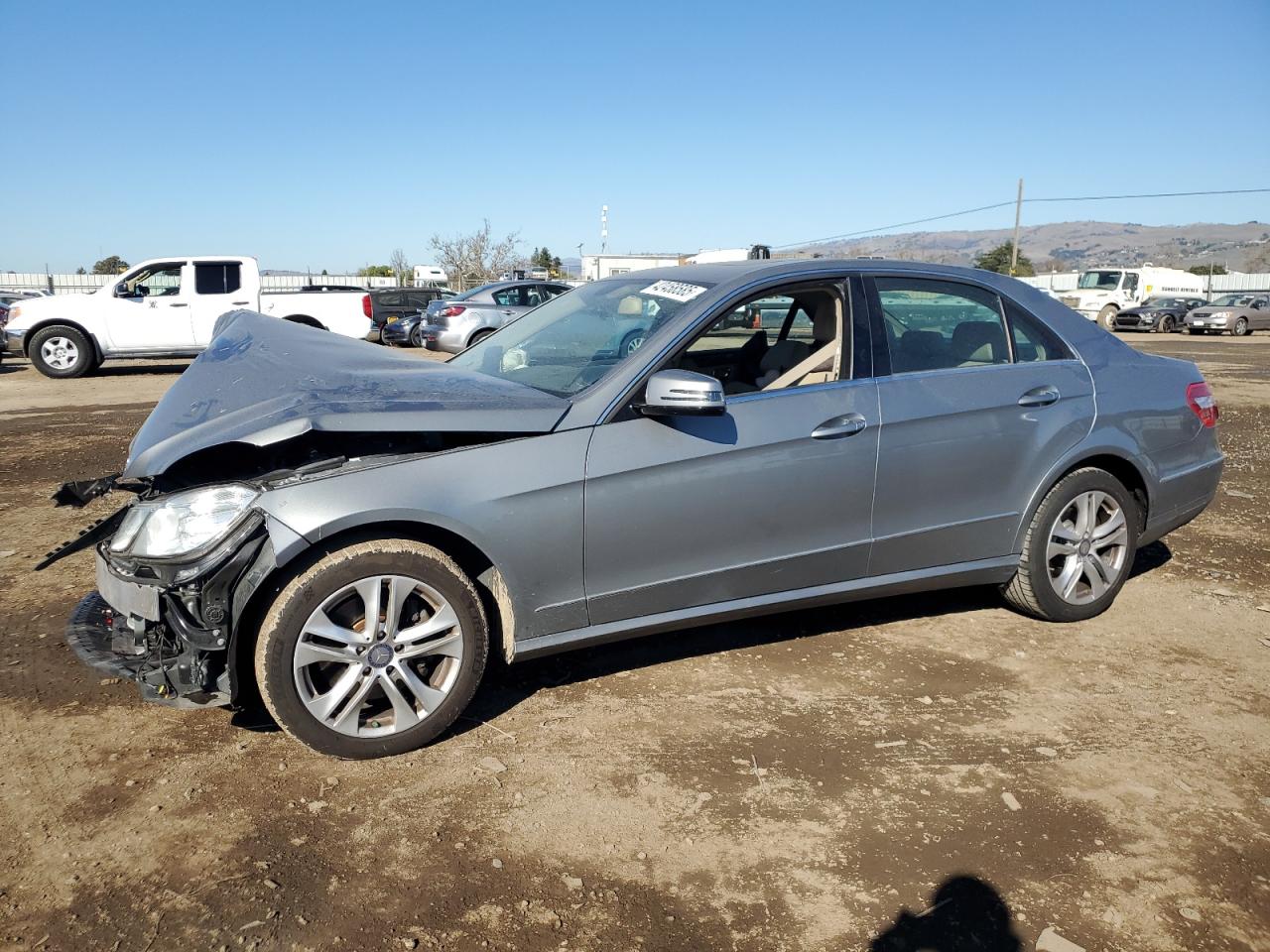 2011 Mercedes-Benz E-klasse VIN WDDHF5GB4BA327106