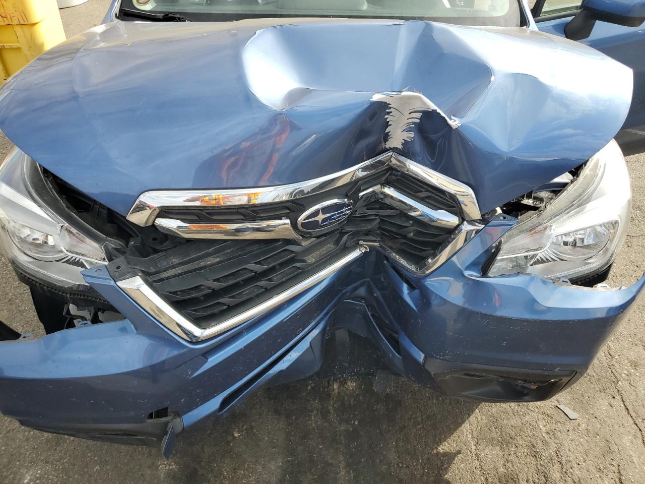 2018 Subaru Forester VIN JF2SJAEC5JH440945 Copart auction photo, front end damage thumbnail 13