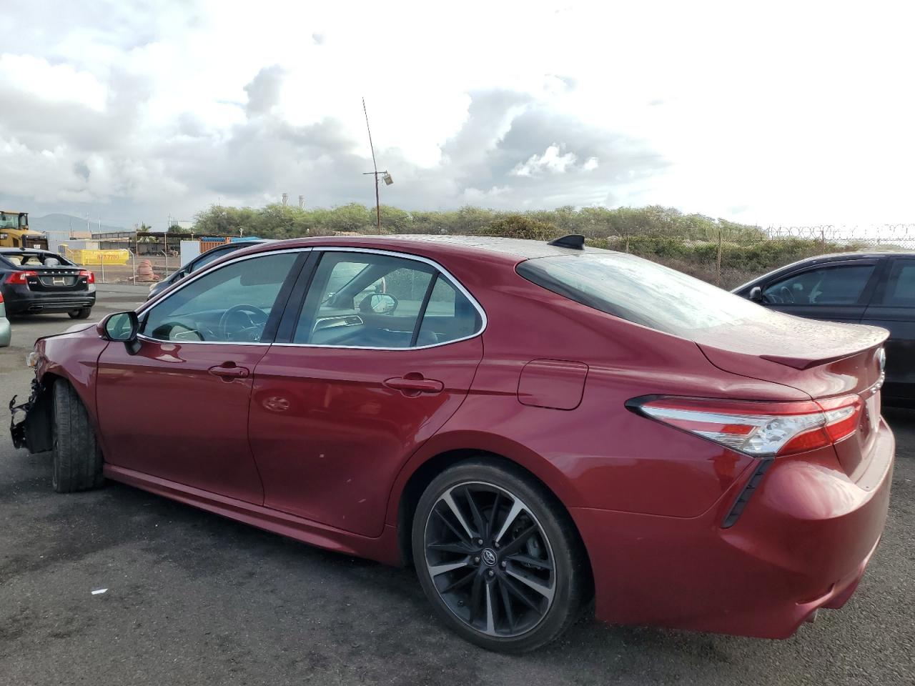 2018 Toyota Camry VIN 4T1B61HKXJU584027 Copart auction photo, front end damage thumbnail 2