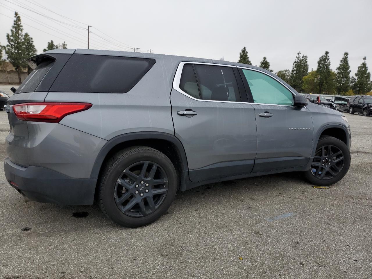 2019 Chevrolet Traverse VIN 1GNERFKWXKJ134437 Copart auction photo, undercarriage / minor dent/scratches damage thumbnail 3