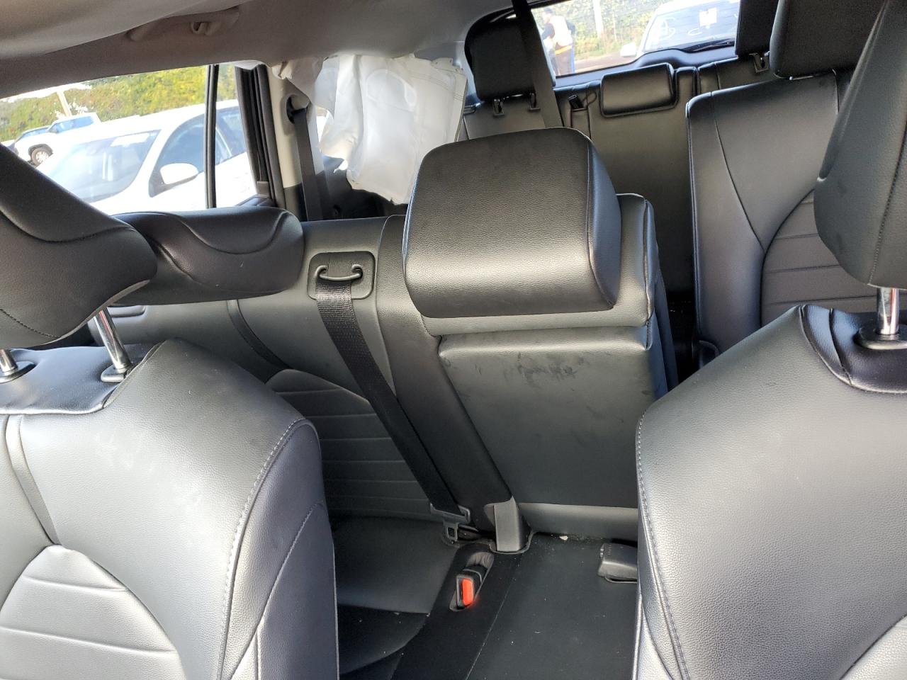 2021 Toyota Highlander VIN 5TDGZRBH2MS543381 Copart auction photo, front end damage thumbnail 10