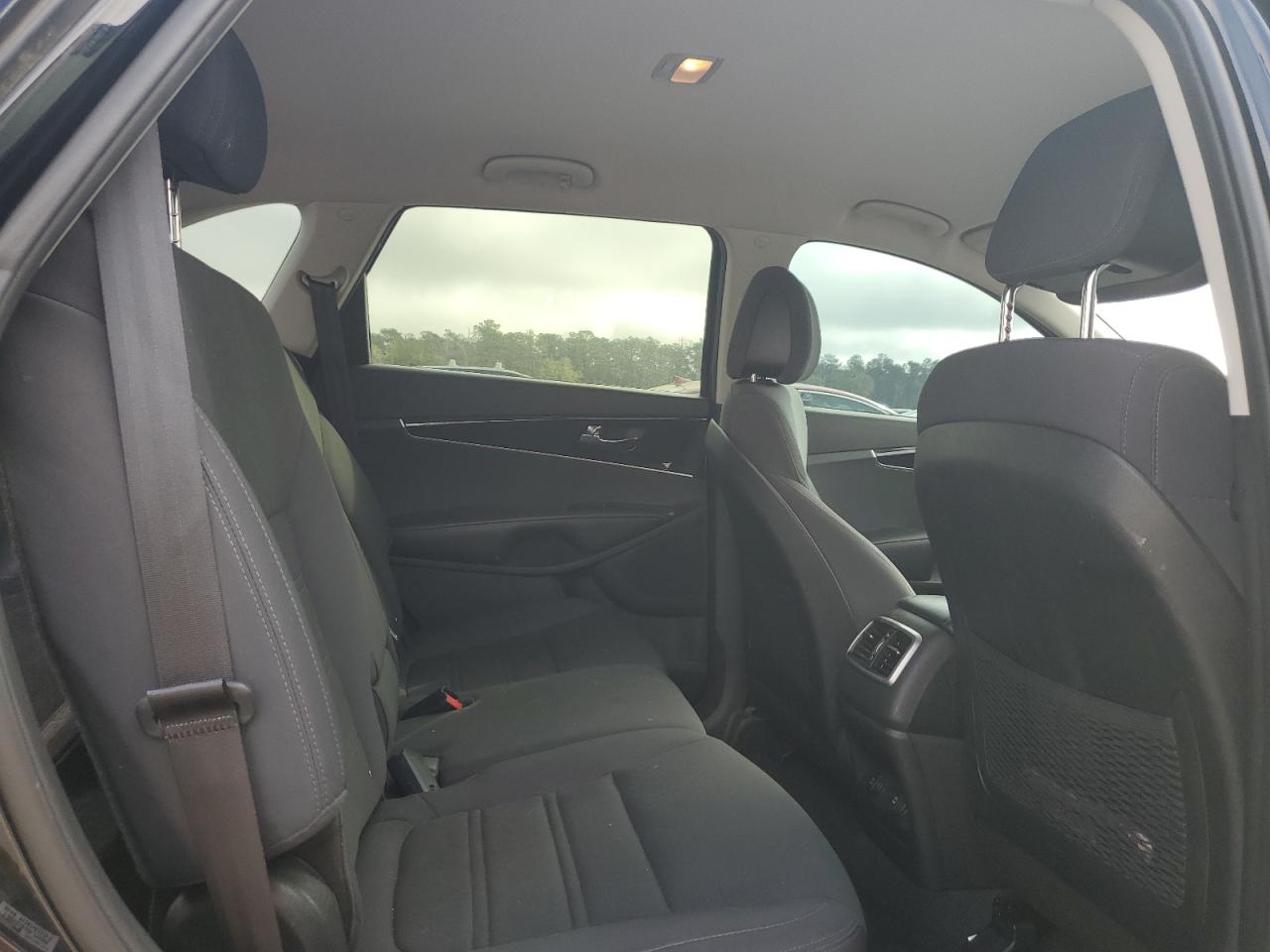 2016 KIA Sorento VIN 5XYPG4A38GG151070 Copart auction photo, rear end damage thumbnail 11