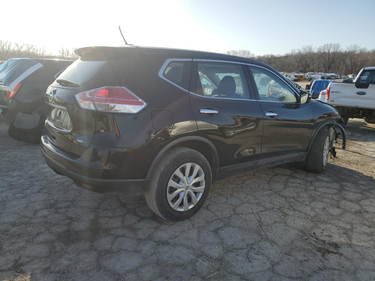 2015 Nissan Rogue VIN KNMAT2MV8FP534084 Copart auction photo, front end damage thumbnail 3