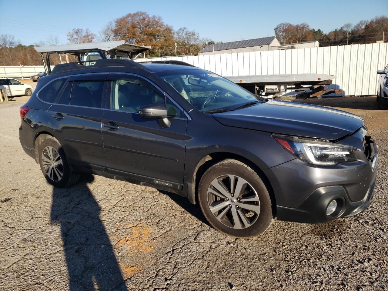 2018 Subaru Outback VIN 4S4BSANC7J3315952 Copart auction photo, front end / side damage thumbnail 4