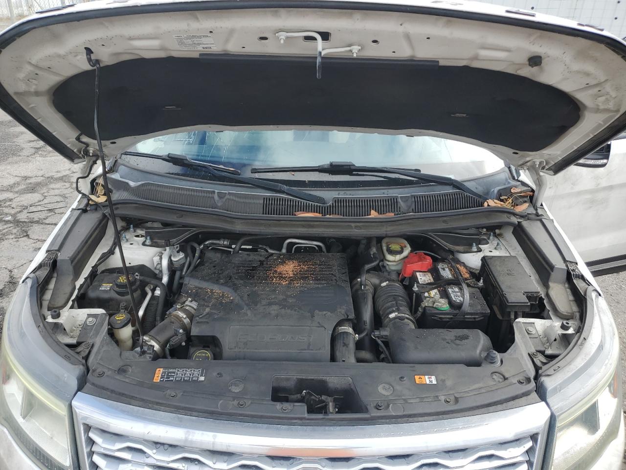 2016 Ford Explorer VIN 1FM5K8HTXGGB52667 Copart auction photo, vandalism / minor dent/scratches damage thumbnail 14
