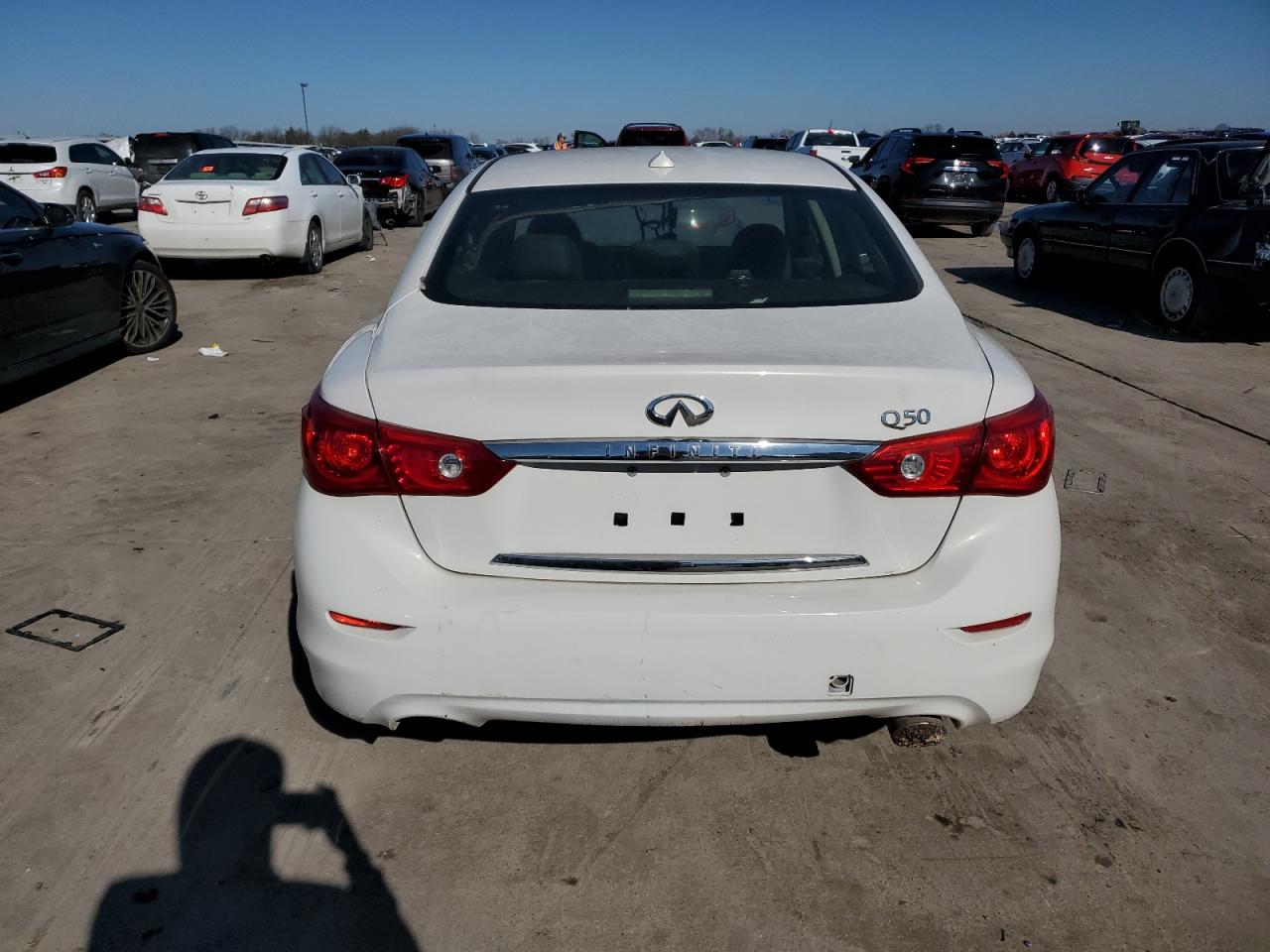 2015 Infiniti Q50 VIN JN1BV7APXFM344633 Copart auction photo, normal wear damage thumbnail 6