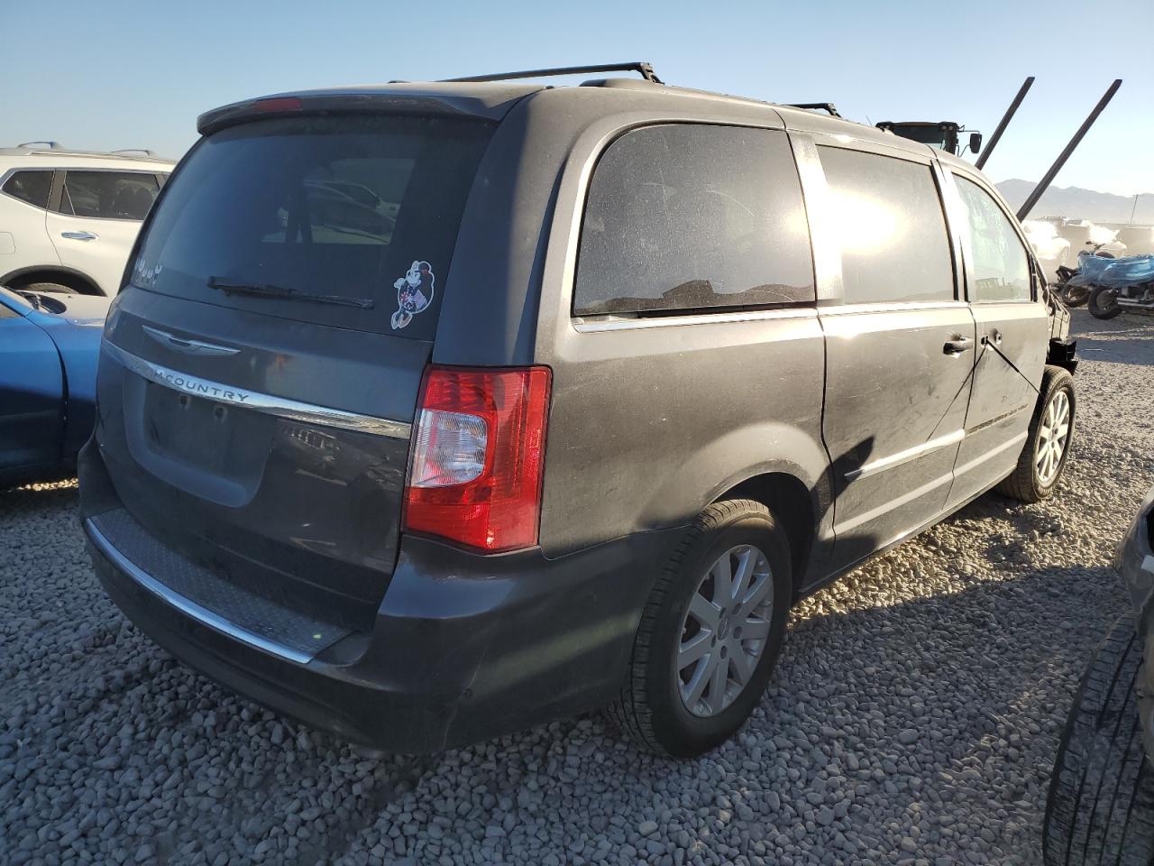 2015 Chrysler Town & Country VIN 2C4RC1BG5FR752323 Copart auction photo, front end damage thumbnail 3