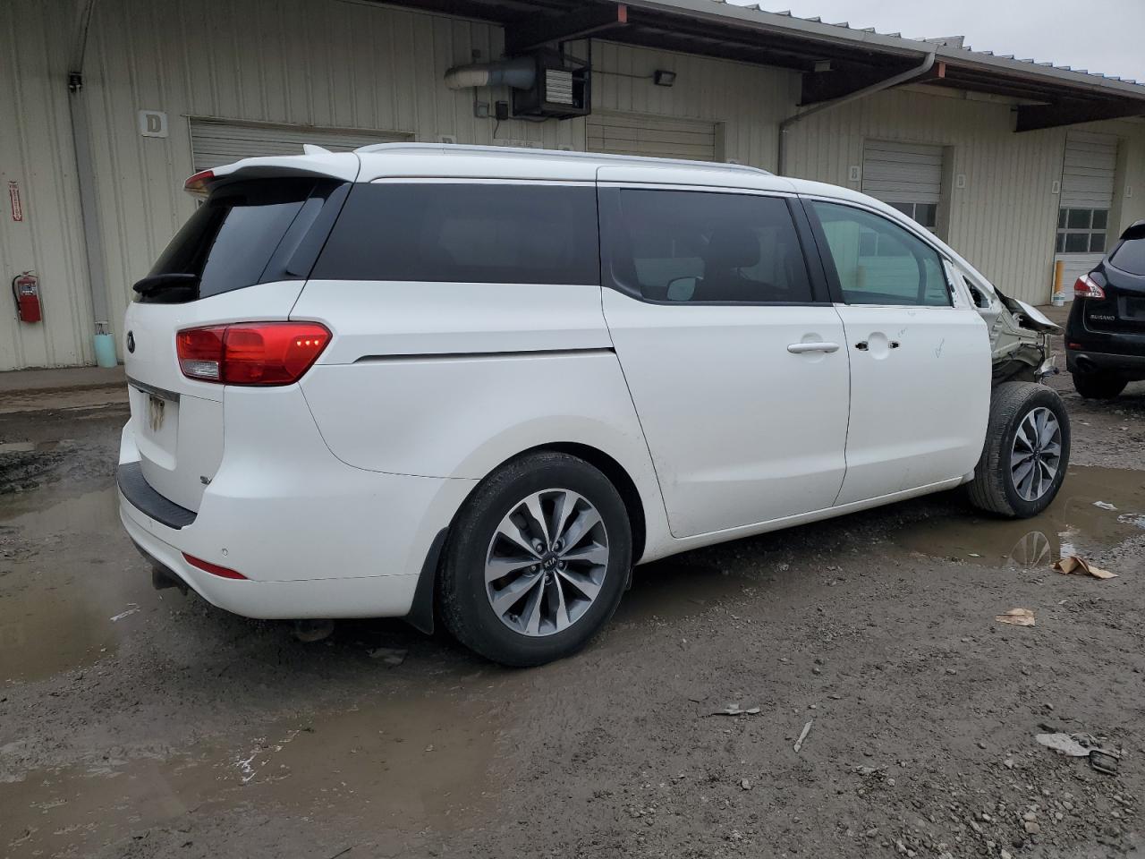 2015 KIA Sedona VIN KNDMC5C1XF6049481 Copart auction photo, front end / side damage thumbnail 3