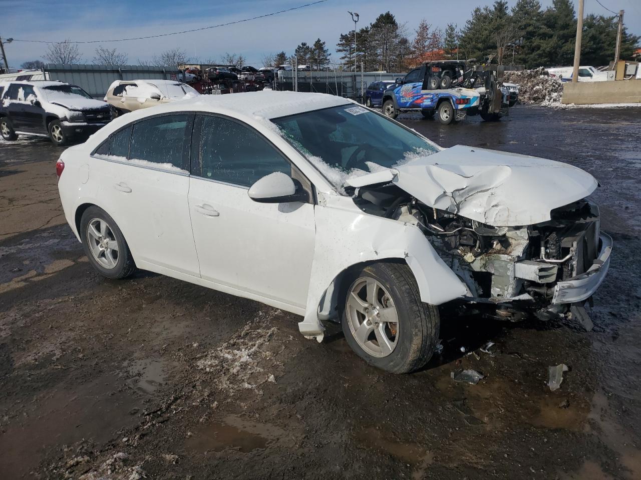 2014 Chevrolet Cruze VIN 1G1PC5SB2E7277872 Copart auction photo, front end damage thumbnail 4