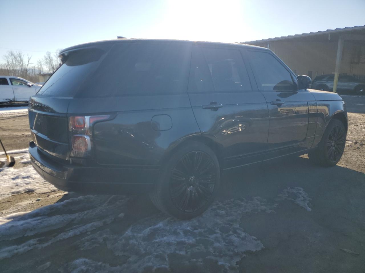 2019 Land Rover Range Rover VIN SALGS2SV2KA564400 Copart auction photo, vandalism / minor dent/scratches damage thumbnail 3