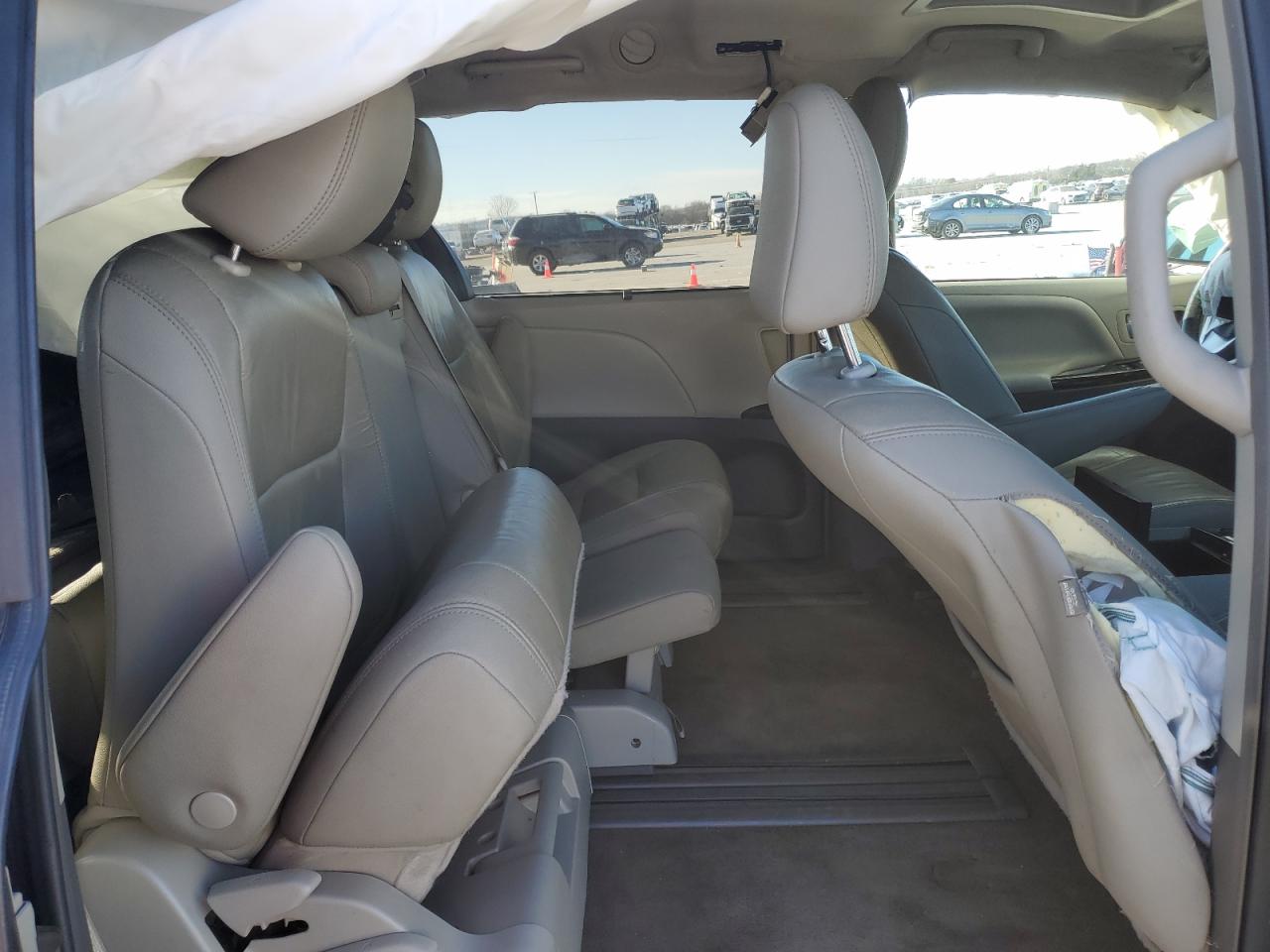 2018 Toyota Sienna VIN 5TDYZ3DC8JS929110 Copart auction photo, front end / minor dent/scratches damage thumbnail 12