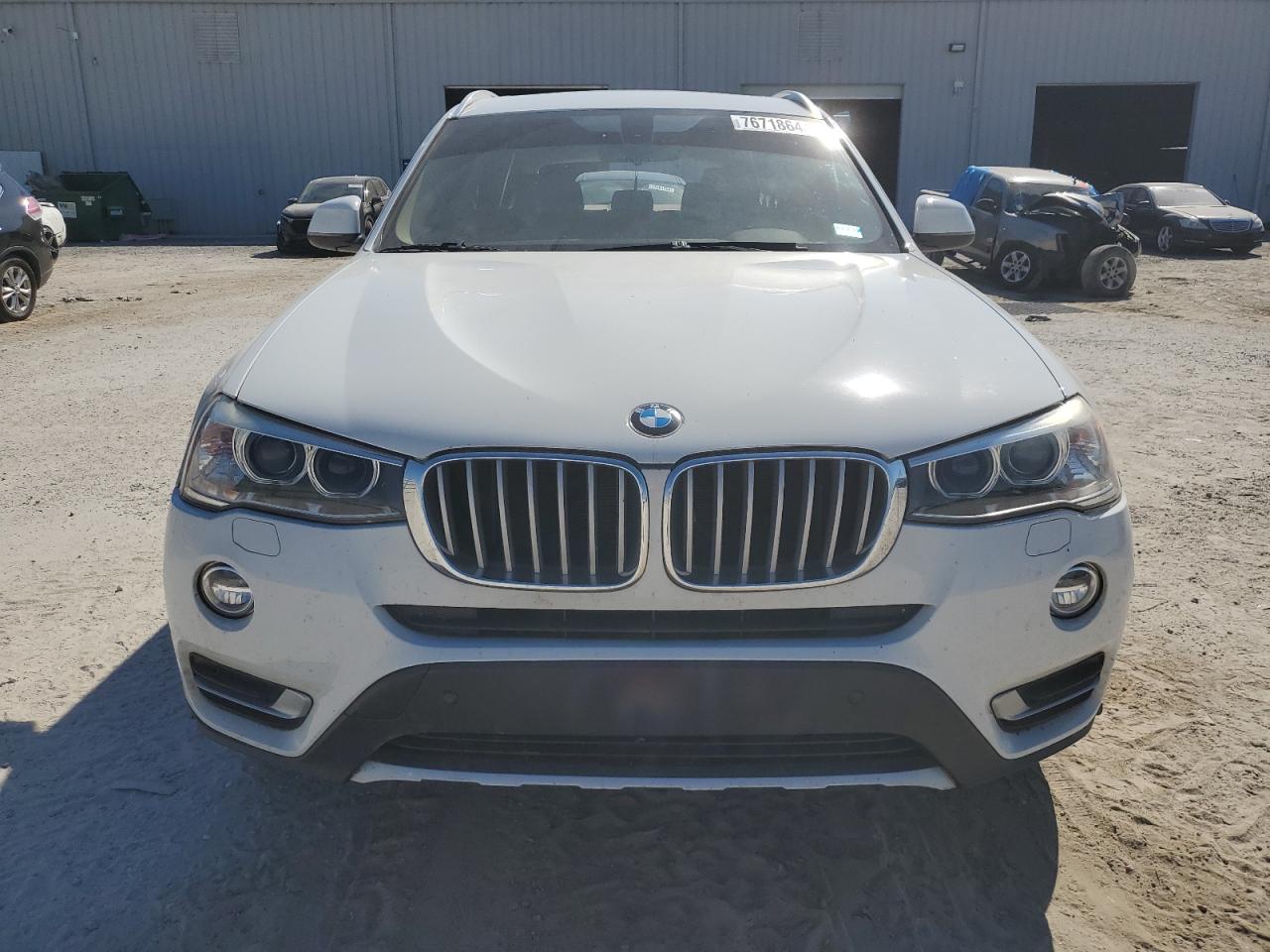 2017 BMW X3 VIN 5UXWZ7C3XH0X41264 Copart auction photo, rear end / side damage thumbnail 5
