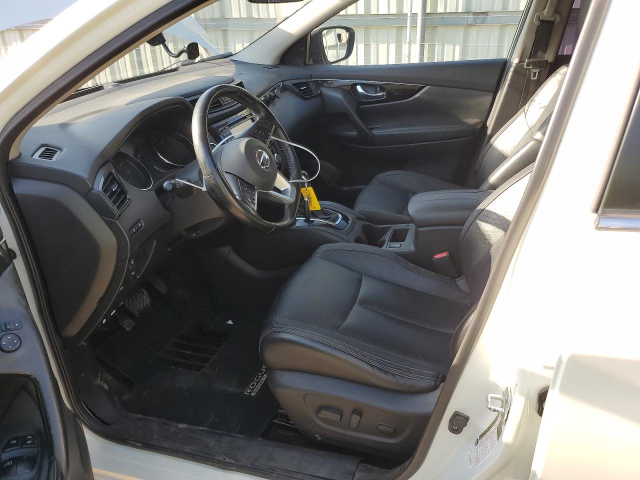 2017 Nissan Rogue VIN JN1BJ1CR2HW113207 Copart auction photo, front end / minor dent/scratches damage thumbnail 7