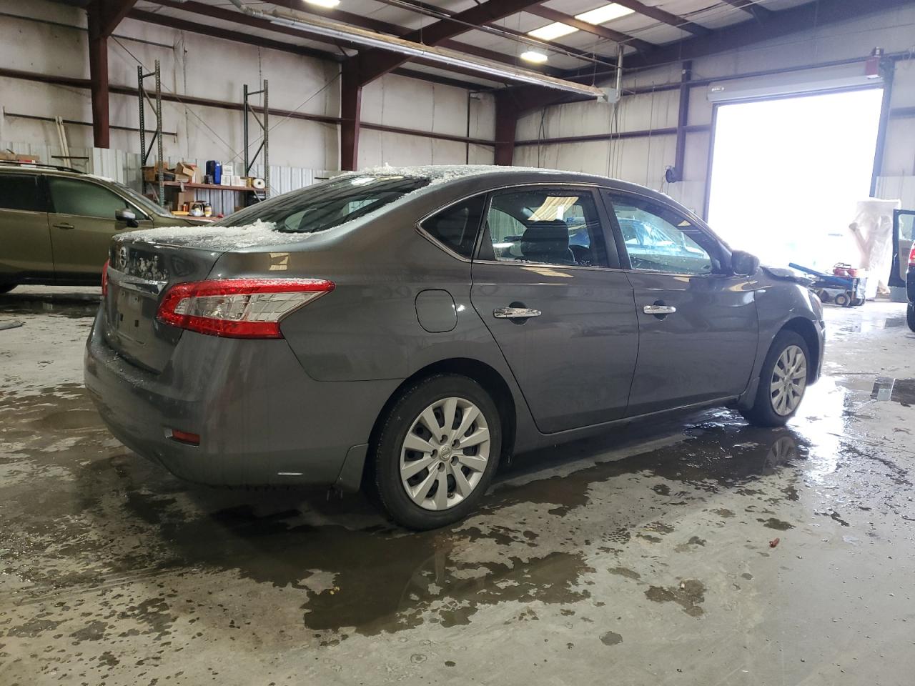 2015 Nissan Sentra VIN 3N1AB7AP5FY381428 Copart auction photo, front end / minor dent/scratches damage thumbnail 3