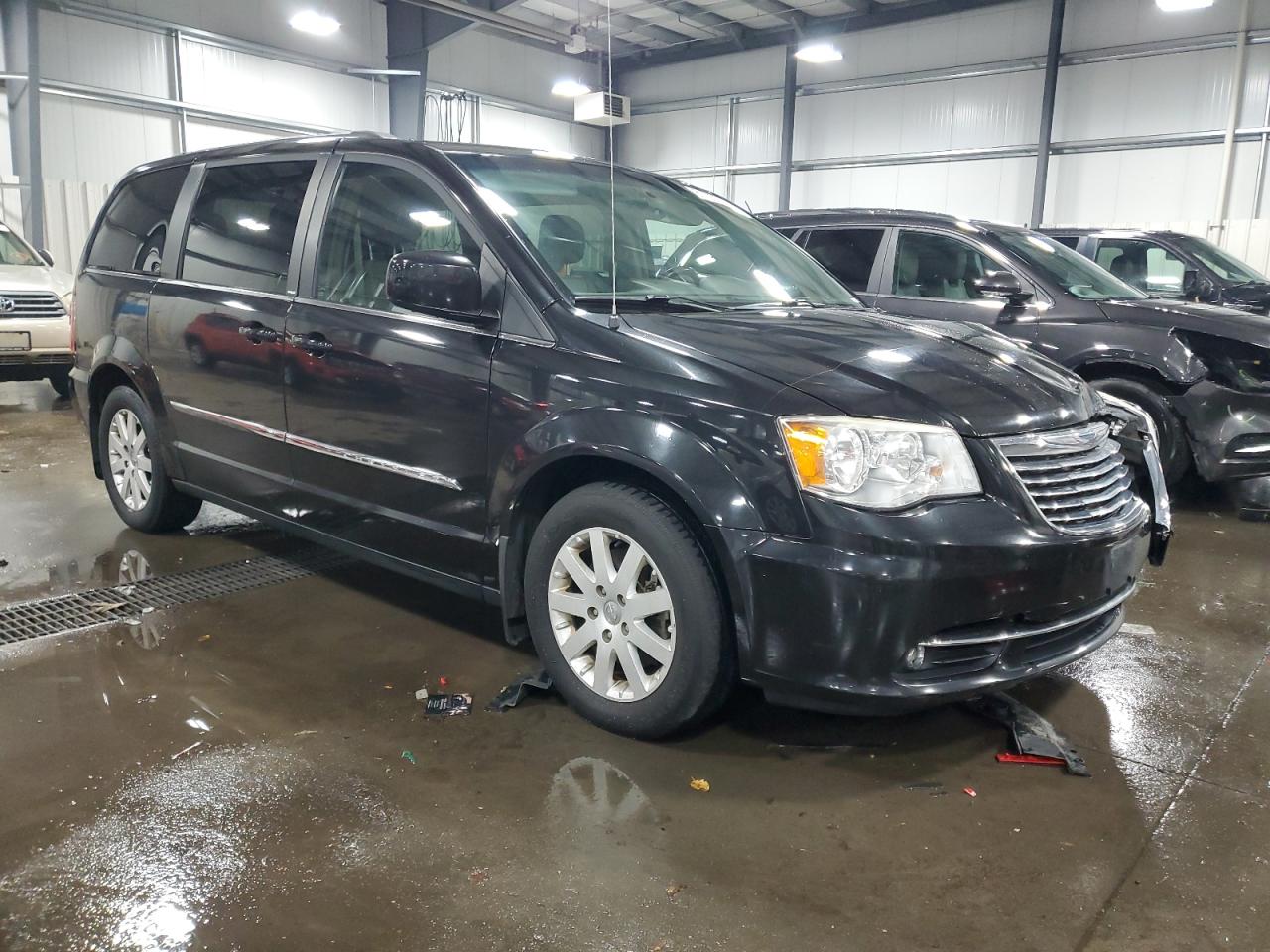 2013 Chrysler Town & Country VIN 2C4RC1BGXDR603709 Copart auction photo, front end damage thumbnail 4