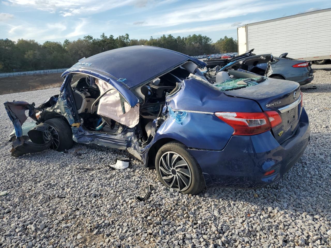 2017 Nissan Sentra VIN 3N1AB7AP5HY313939 Copart auction photo, side / front end damage thumbnail 2