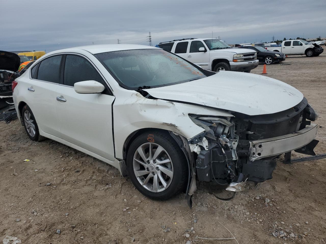 2017 Nissan Altima VIN 1N4AL3AP3HN322113 Copart auction photo, front end damage thumbnail 4