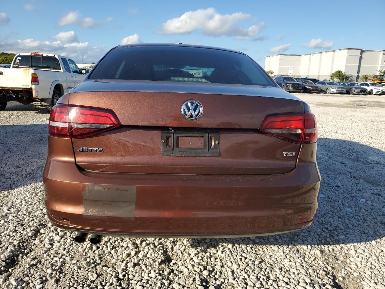 2017 Volkswagen Jetta VIN 3VW2B7AJ7HM323809 Copart auction photo, minor dent/scratches damage thumbnail 6