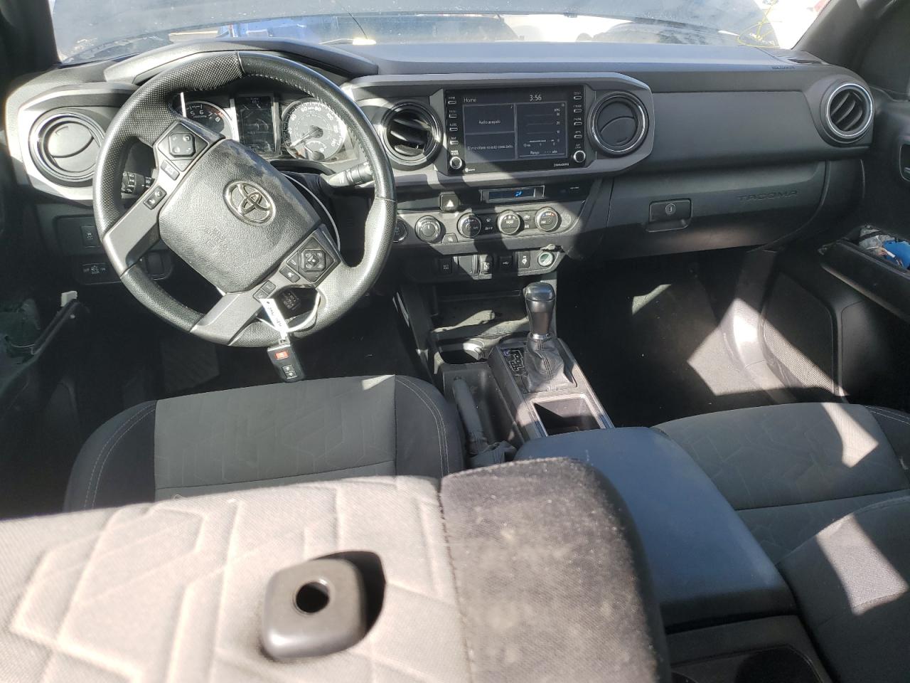 2022 Toyota Tacoma VIN 3TMCZ5AN0NM475548 Copart auction photo, stripped / minor dent/scratches damage thumbnail 8