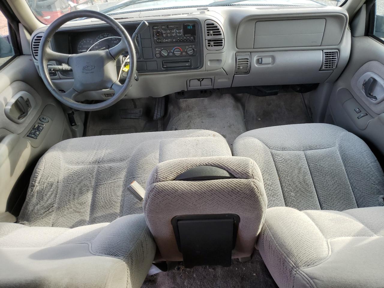 1999 Chevrolet Tahoe VIN 1GNEC13R4XJ333150 Copart auction photo, mechanical damage thumbnail 8