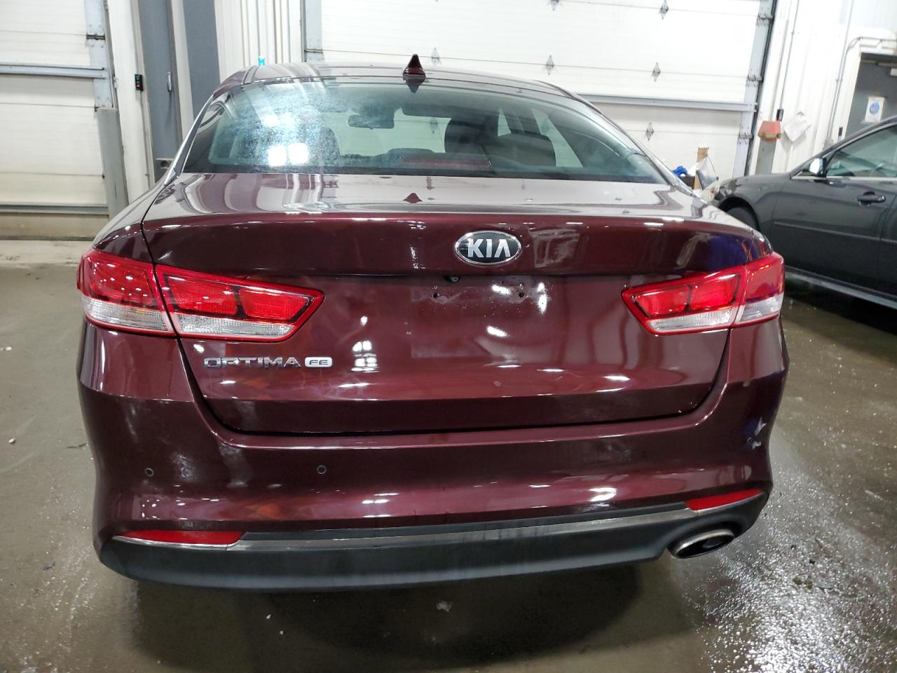 2018 KIA Optima VIN 5XXGT4L35JG190624 Copart auction photo, vandalism damage thumbnail 6