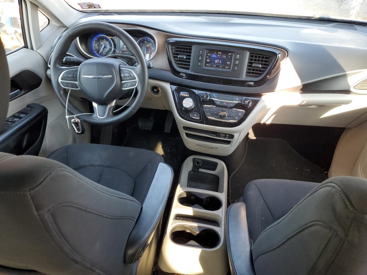 2017 Chrysler Pacifica VIN 2C4RC1CG9HR665073 Copart auction photo, side / front end damage thumbnail 8