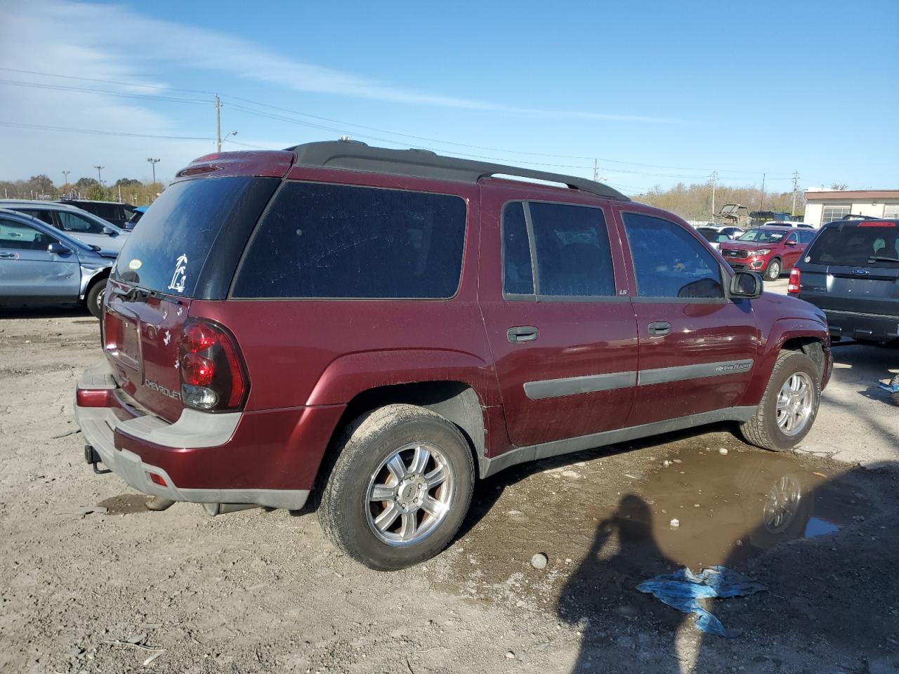 2004 Chevrolet TrailBlazer VIN 1GNET16S746190739 Copart auction photo, front end / minor dent/scratches damage thumbnail 3