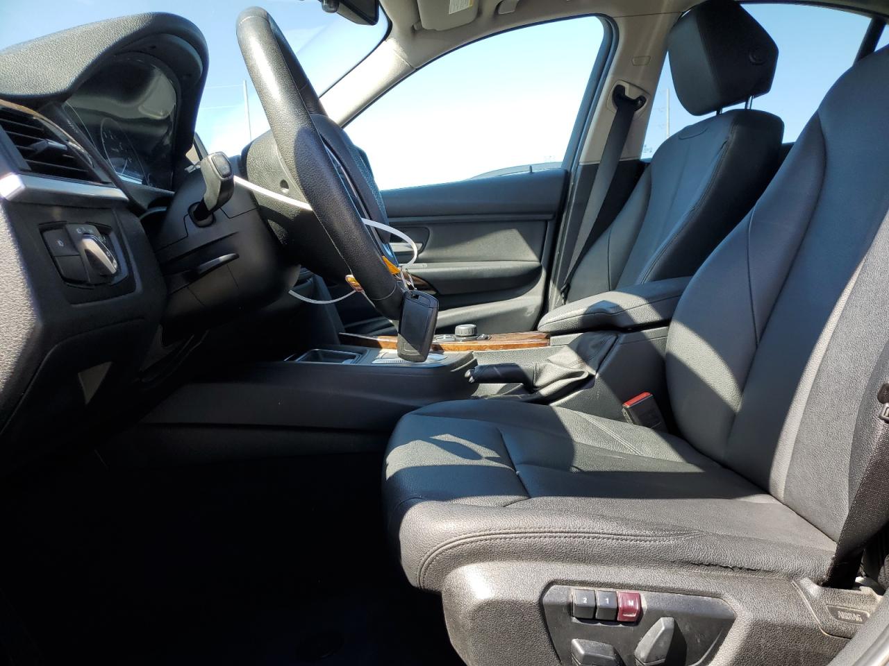 2014 BMW 3er VIN WBA3C1C52EK111787 Copart auction photo, front end / undercarriage damage thumbnail 7