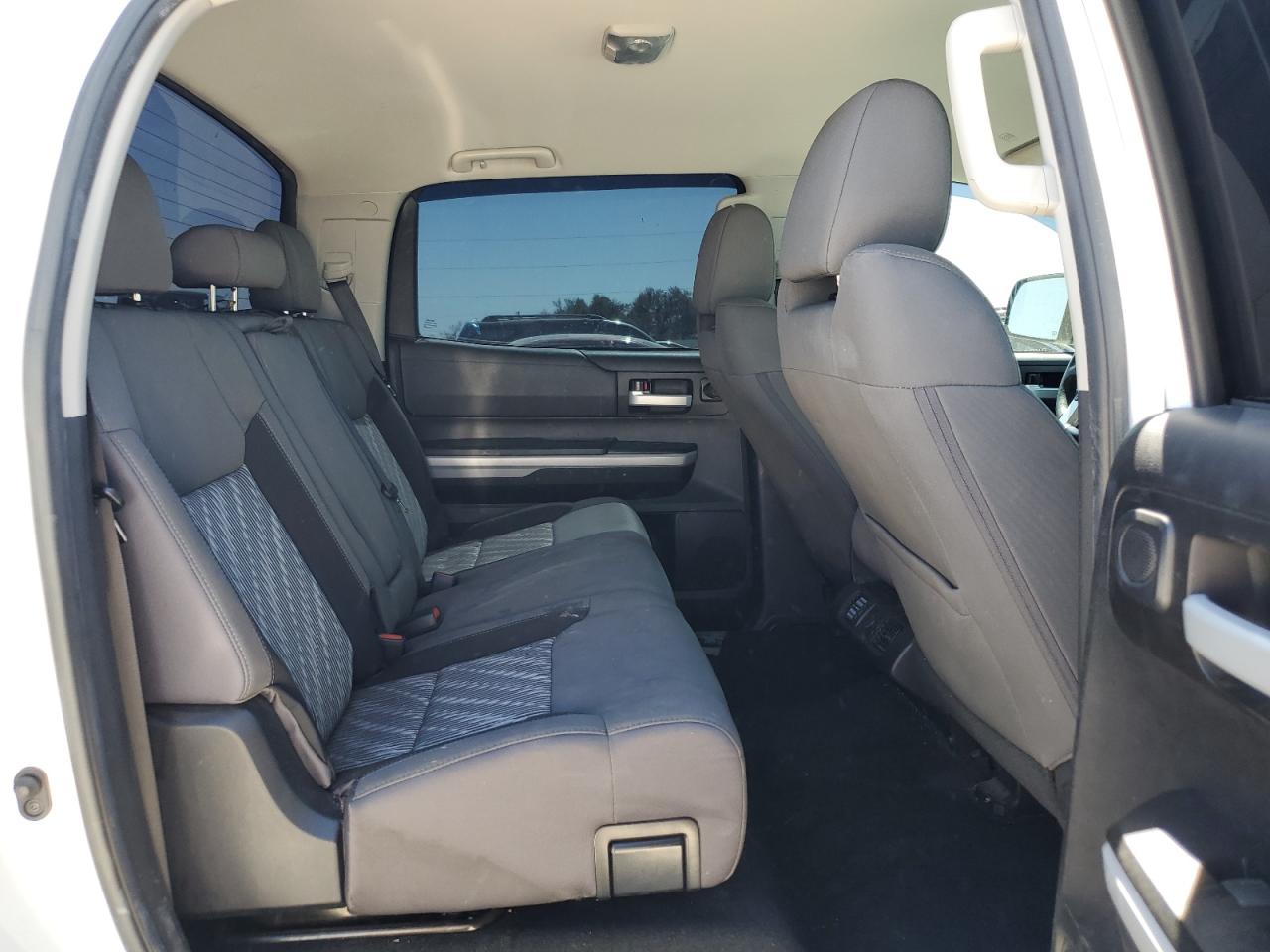 2021 Toyota Tundra VIN 5TFEY5F13MX278044 Copart auction photo, front end / minor dent/scratches damage thumbnail 10