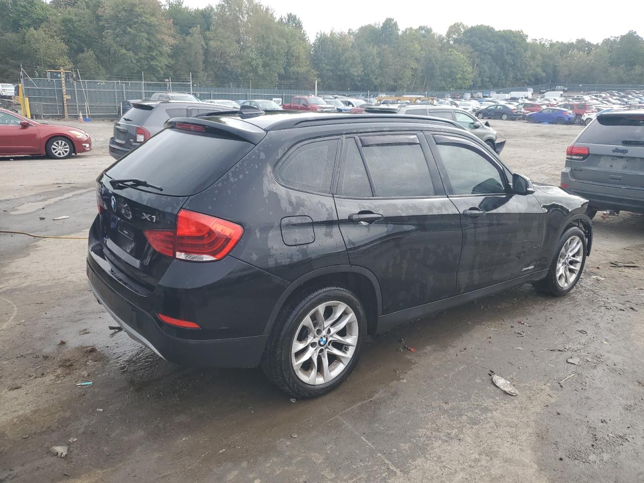 2015 BMW X1 VIN WBAVL1C58FVY39591 Copart auction photo, front end / undercarriage damage thumbnail 3