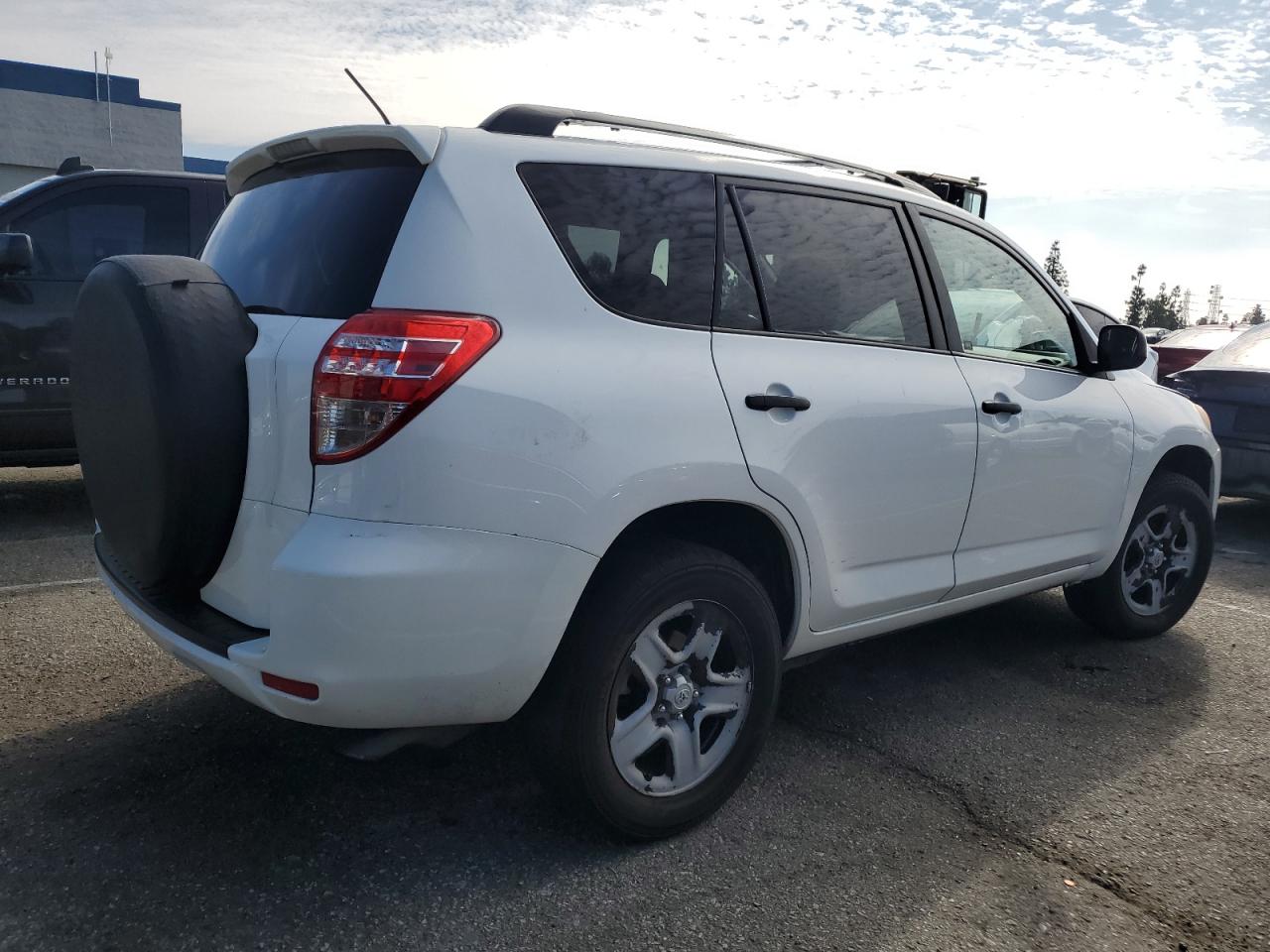 2010 Toyota RAV 4 VIN 2T3ZF4DV0AW037114 Copart auction photo, side / undercarriage damage thumbnail 3