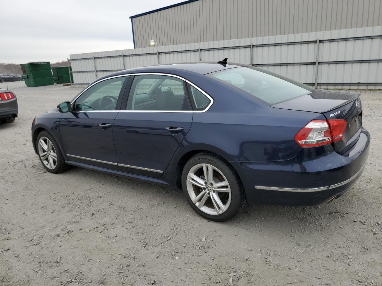 2014 Volkswagen Passat VIN 1VWCN7A34EC063122 Copart auction photo, rear end / minor dent/scratches damage thumbnail 2
